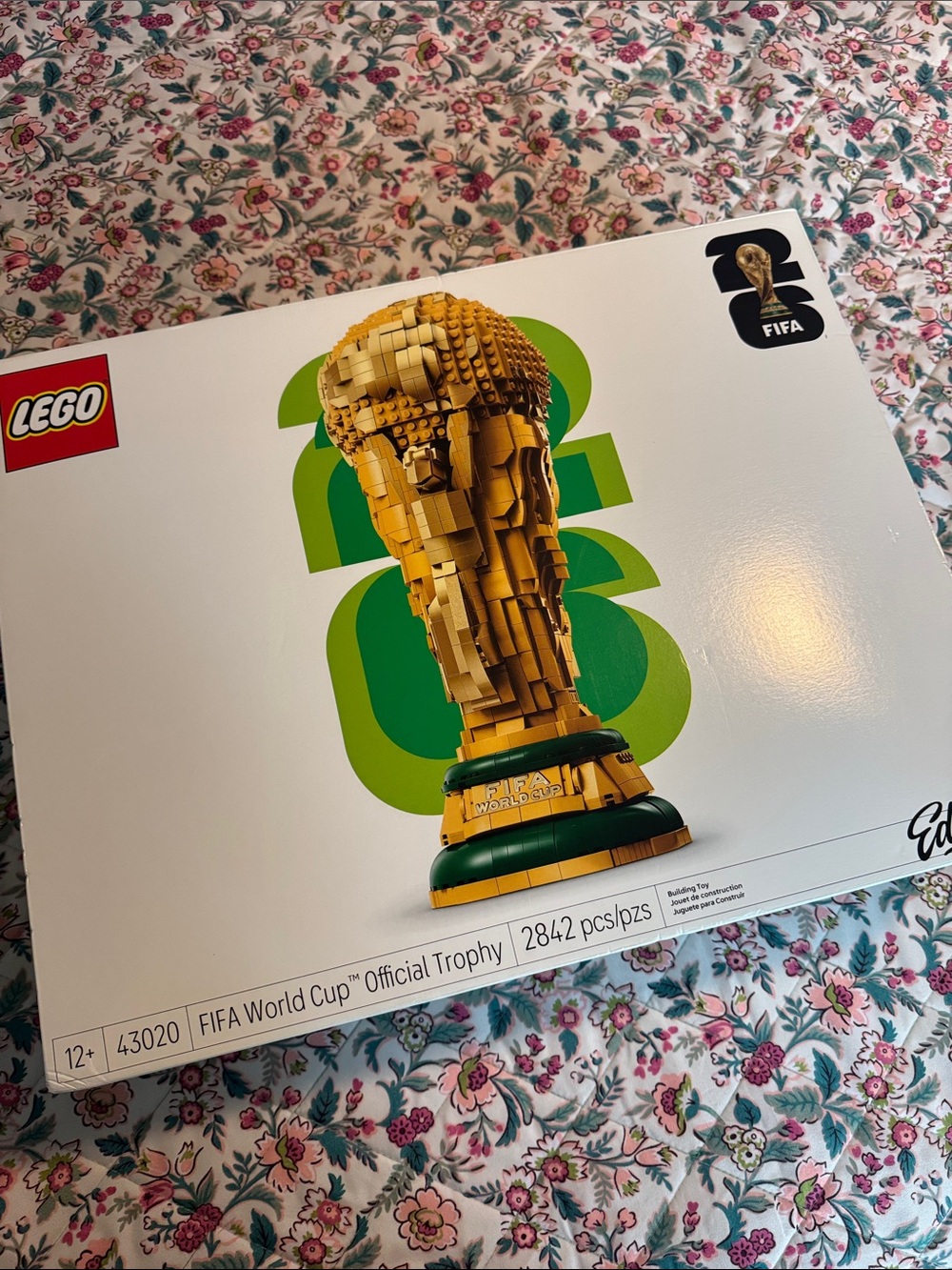 Lego FIFA World Cup Trophy Build - 43020 Gold and Green